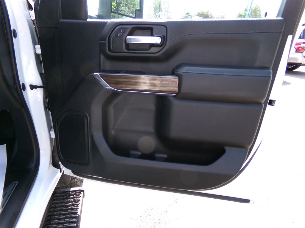 2021 Chevrolet Silverado - $39,990