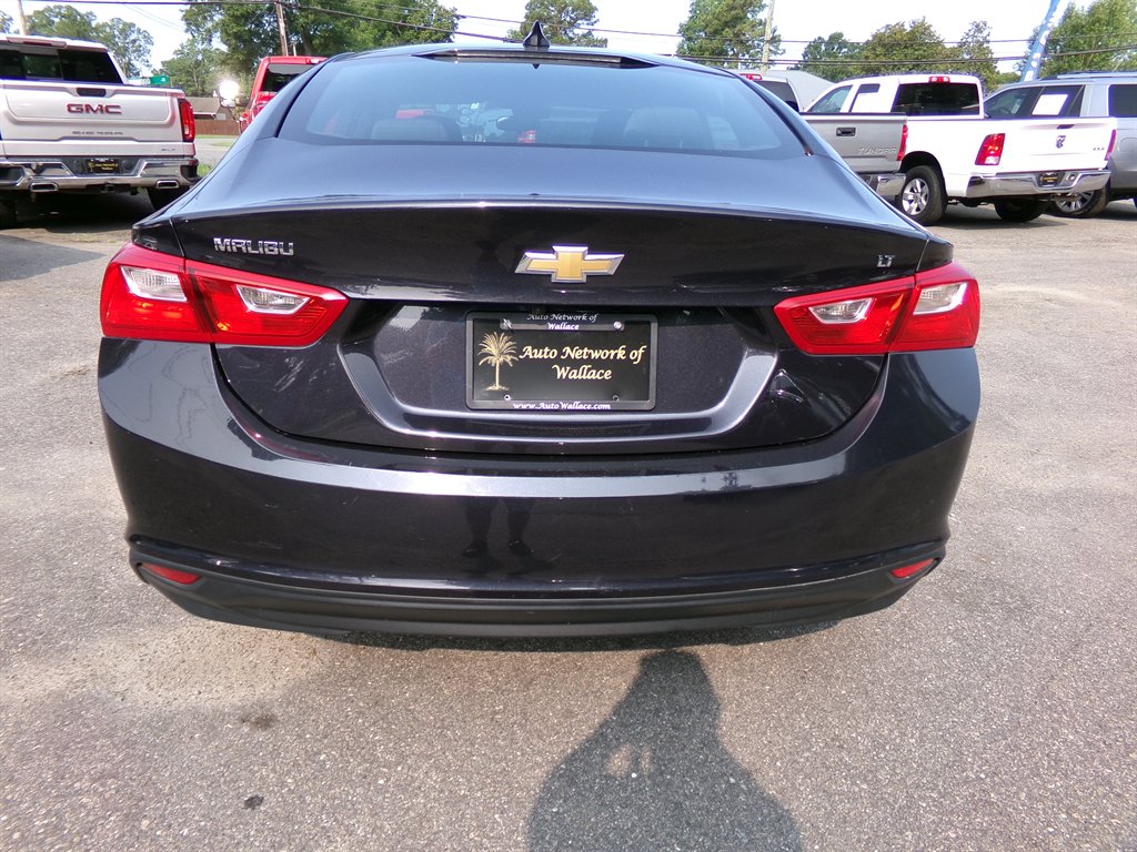 2023 Chevrolet Malibu - $21,990