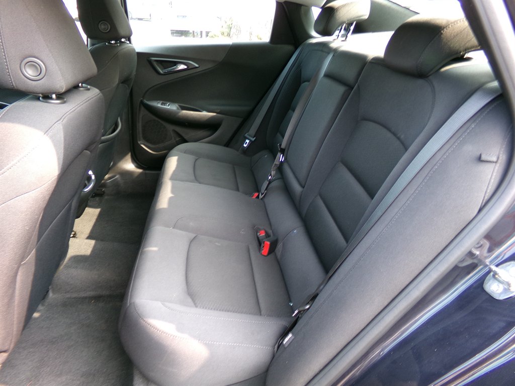 2023 Chevrolet Malibu - $21,990