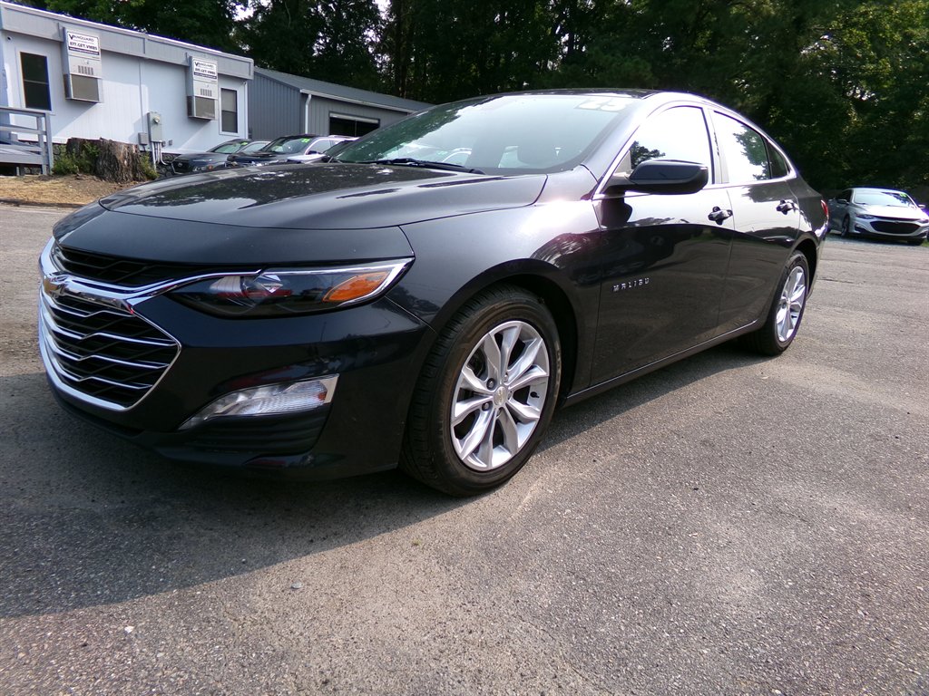 2023 Chevrolet Malibu - $21,990