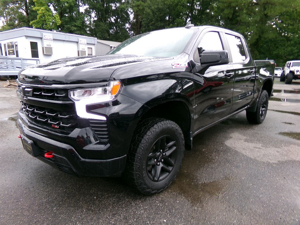 2024 Chevrolet Silverado - $37,990