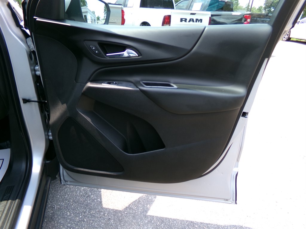 2020 Chevrolet Equinox - $16,990