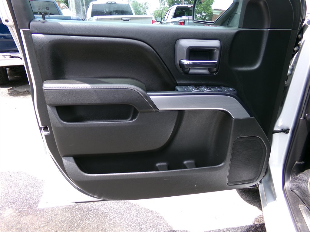 2016 Chevrolet Silverado 1500 - $22,995