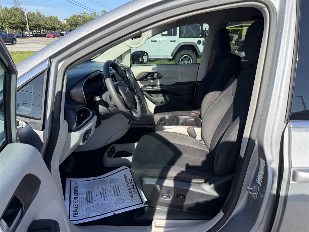 2018 Chrysler Pacifica - $8,990