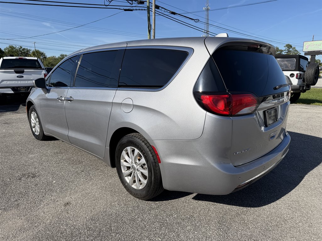 2018 Chrysler Pacifica - $8,990