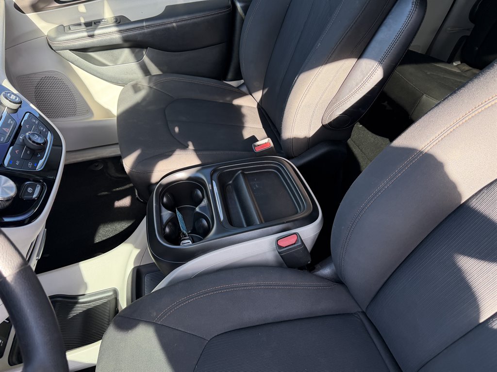2018 Chrysler Pacifica - $8,990