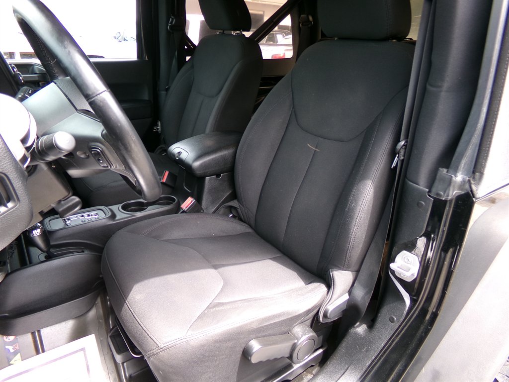 2015 Jeep Wrangler - $14,995