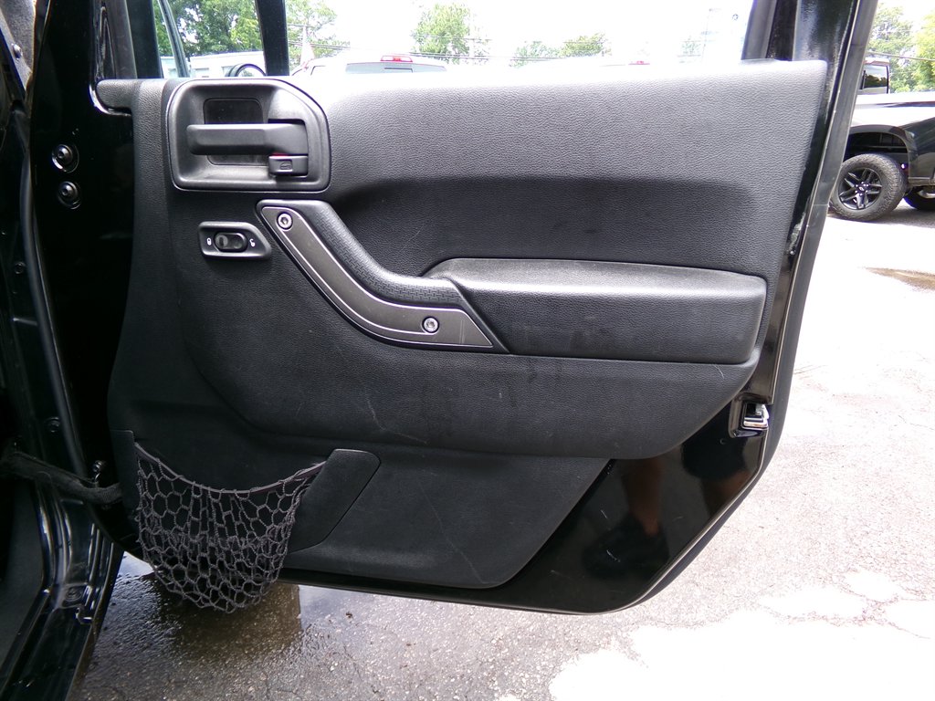 2015 Jeep Wrangler - $14,995