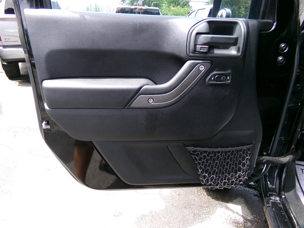 2015 Jeep Wrangler - $14,995