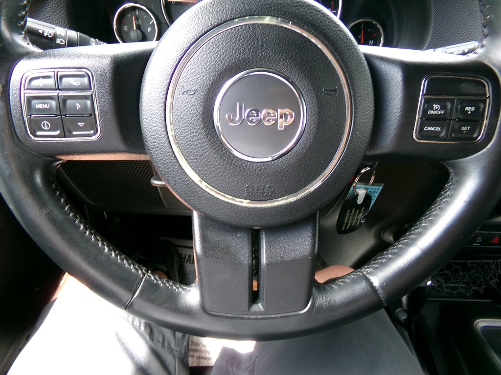 2015 Jeep Wrangler - $14,995