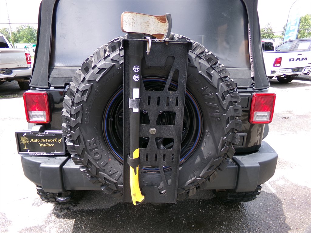 2015 Jeep Wrangler - $14,995