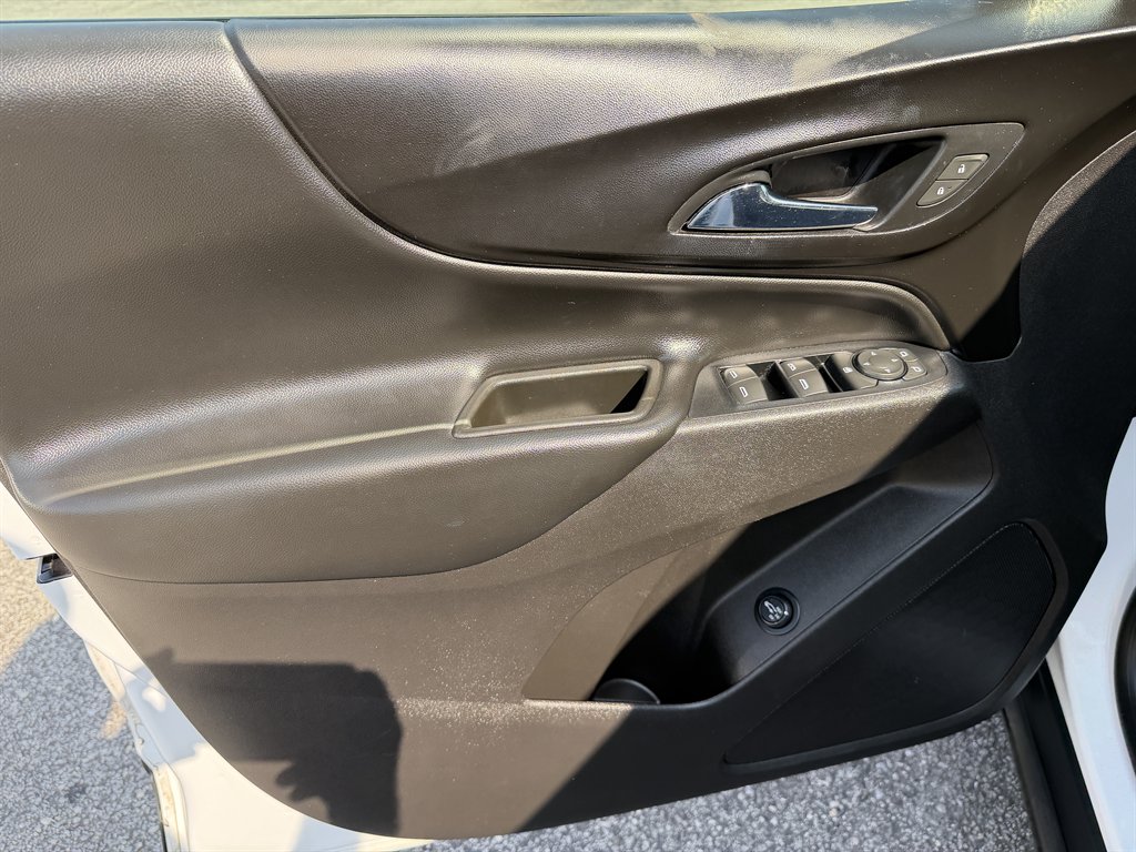 2019 Chevrolet Equinox - $15,995
