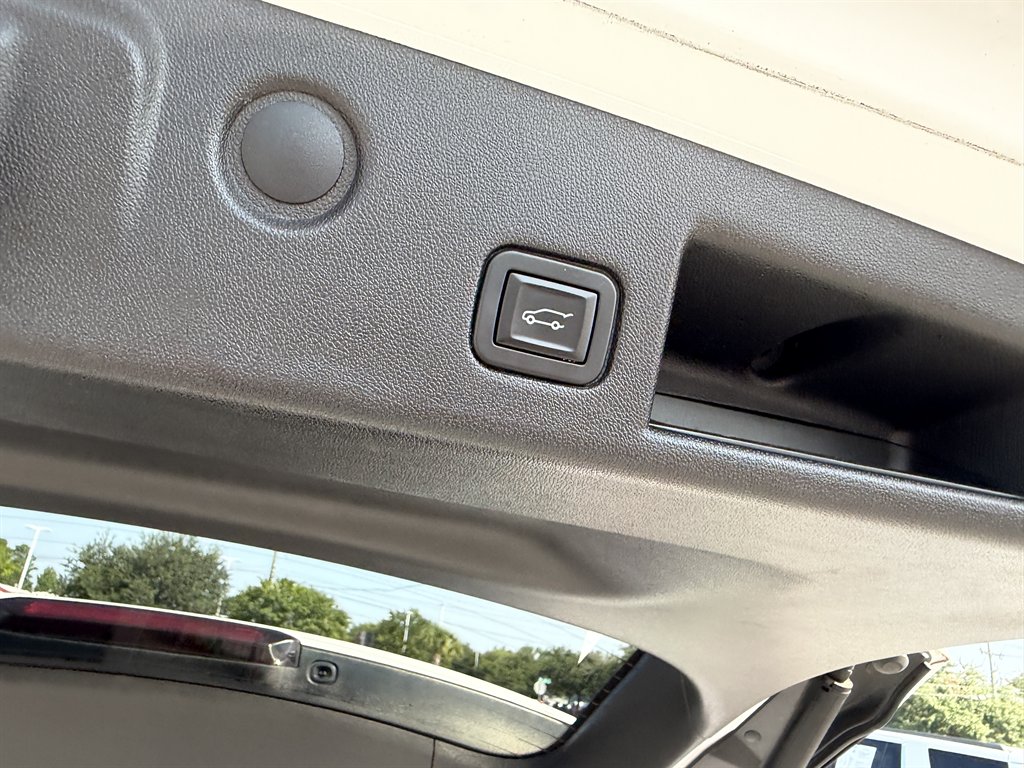 2019 Chevrolet Equinox - $15,995
