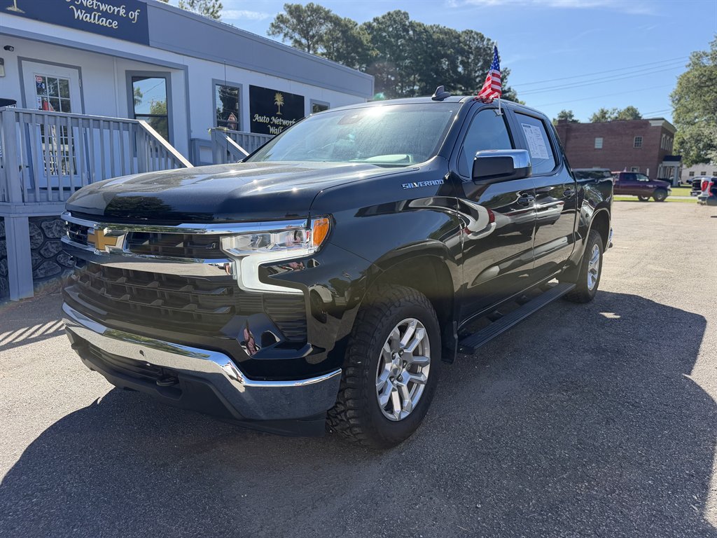 2023 Chevrolet Silverado - $35,995