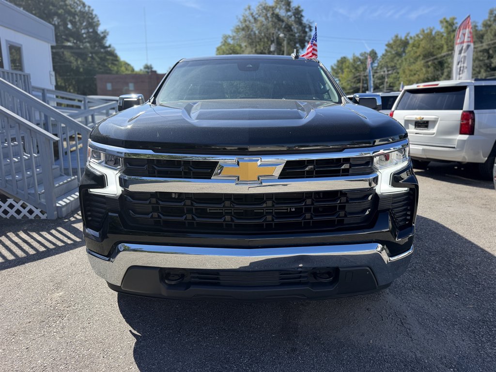 2023 Chevrolet Silverado - $35,995