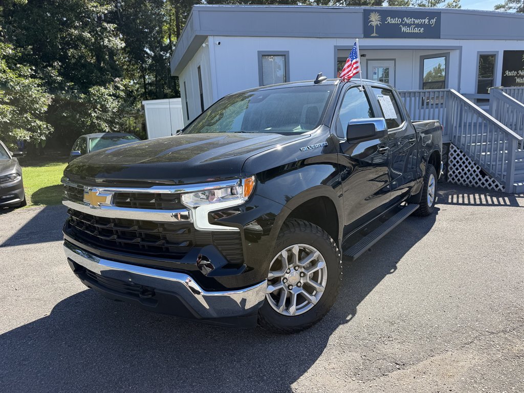 2023 Chevrolet Silverado - $35,995