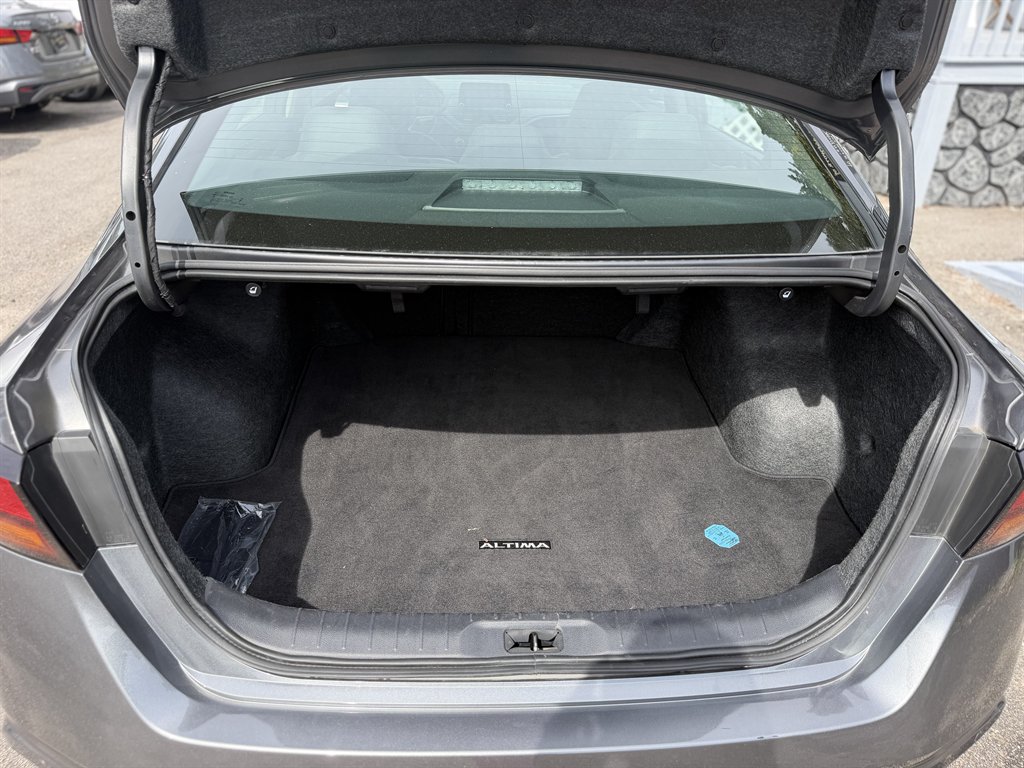 2025 Nissan Altima - $24,995