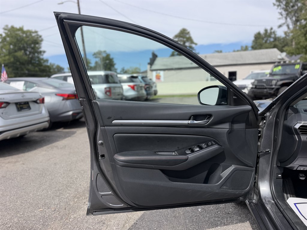 2025 Nissan Altima - $24,995
