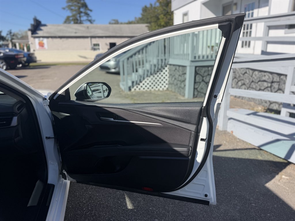 2025 Toyota Camry - $27,995