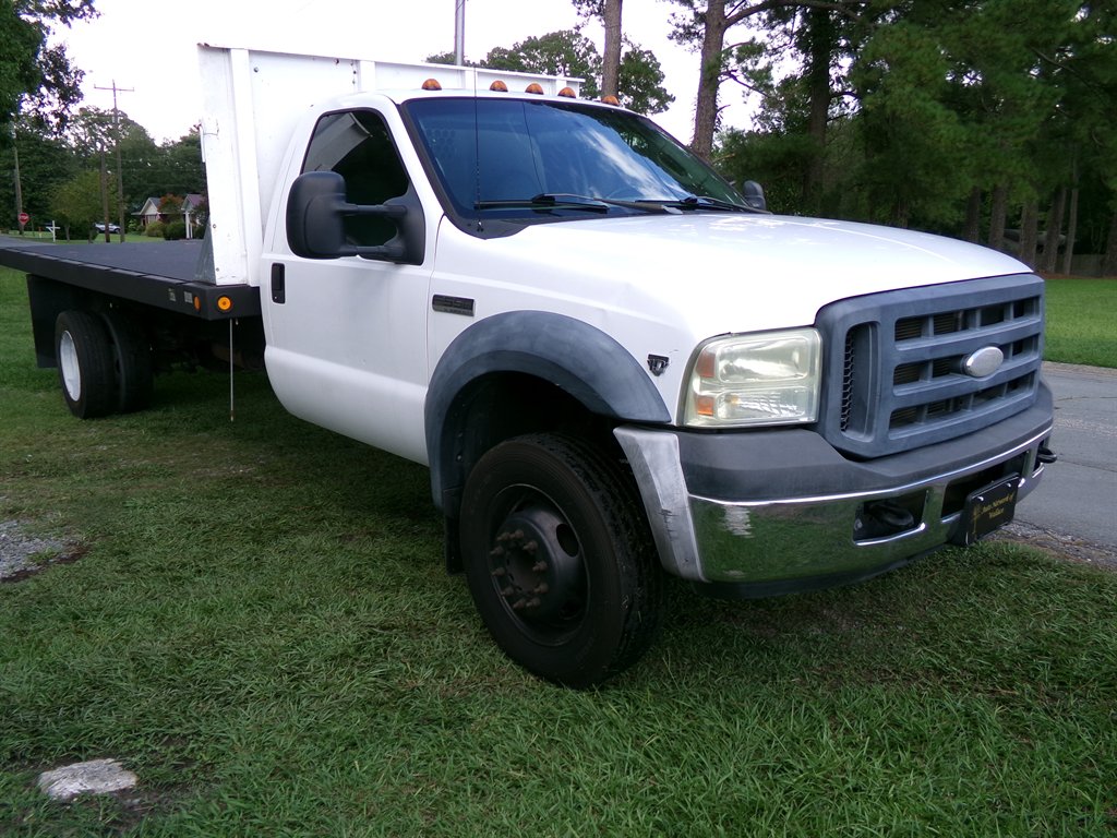 2006 Ford F-550 - $11,995