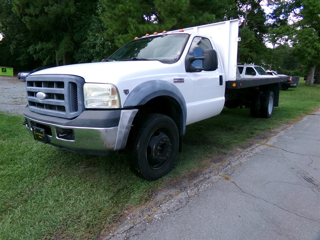 2006 Ford F-550 - $11,995