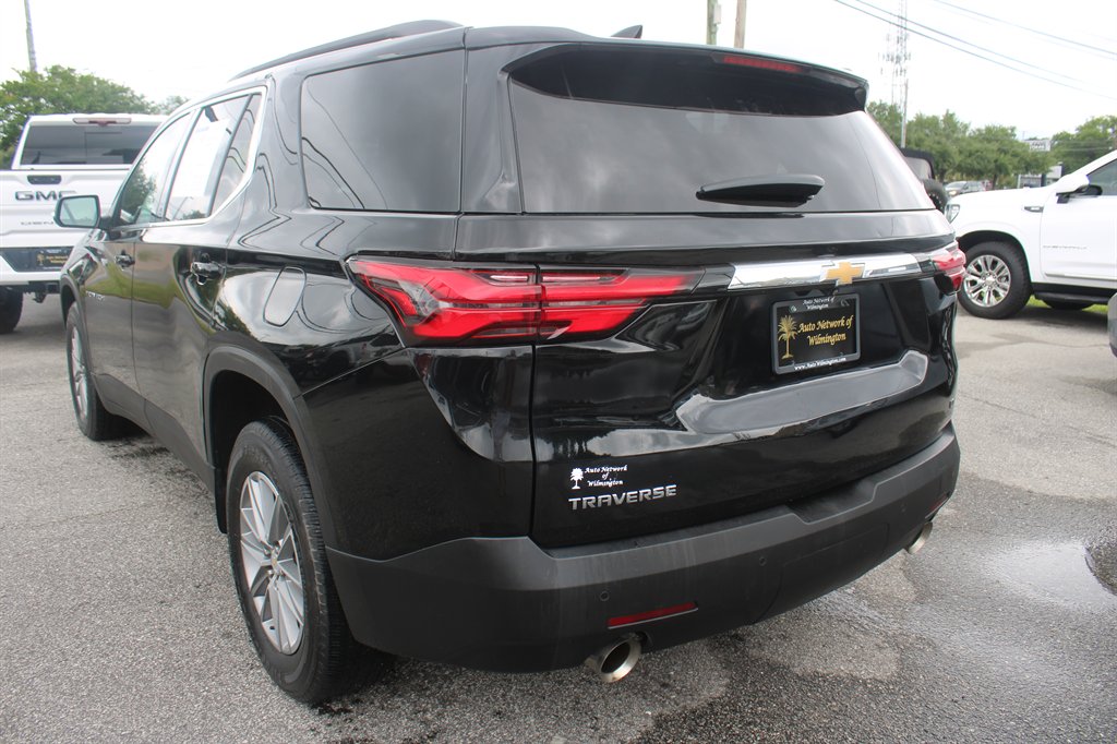 2022 Chevrolet Traverse - $25,990