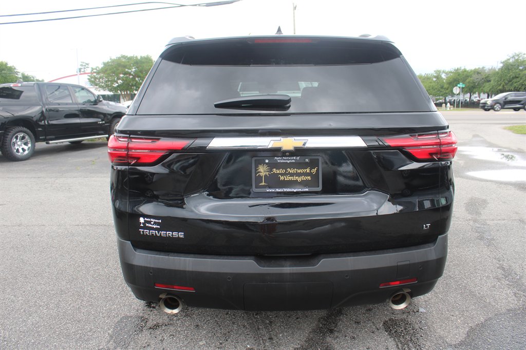 2022 Chevrolet Traverse - $25,990