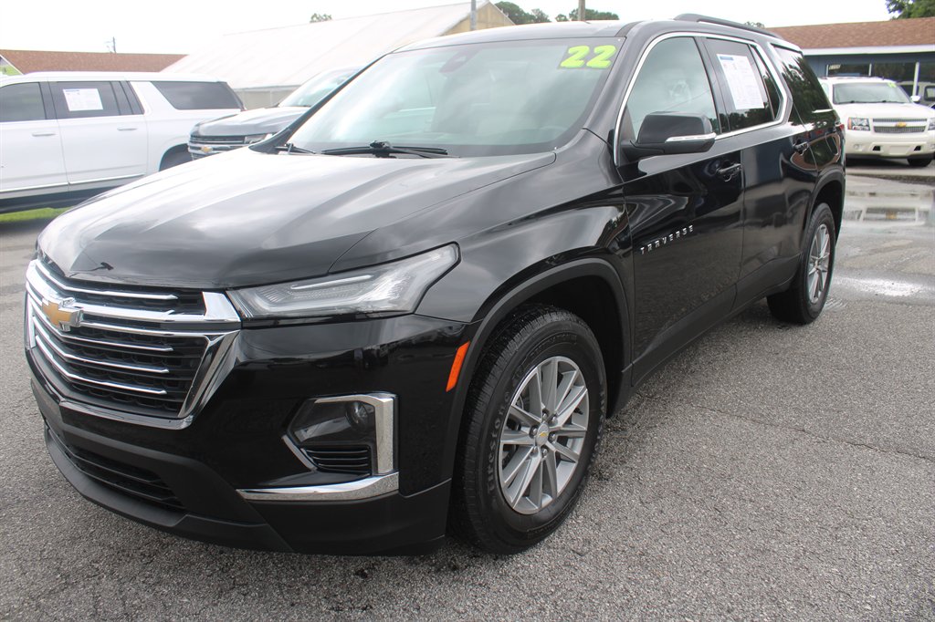 2022 Chevrolet Traverse - $25,990
