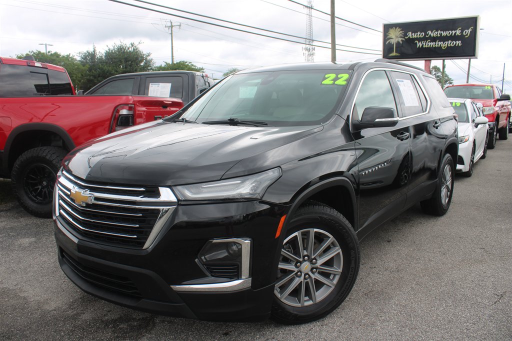 2022 Chevrolet Traverse - $25,990