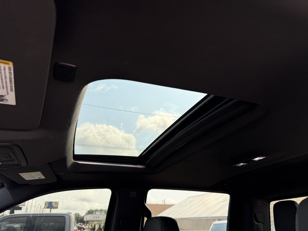 2021 GMC Sierra - $43,999