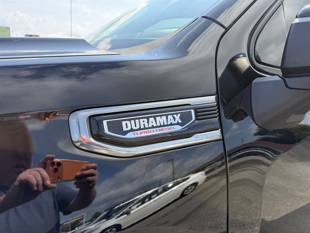 2021 GMC Sierra - $43,999
