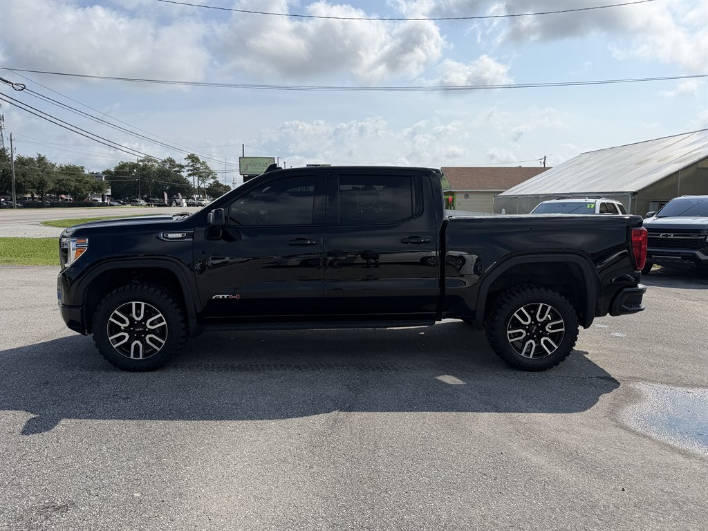 2021 GMC Sierra - $43,999