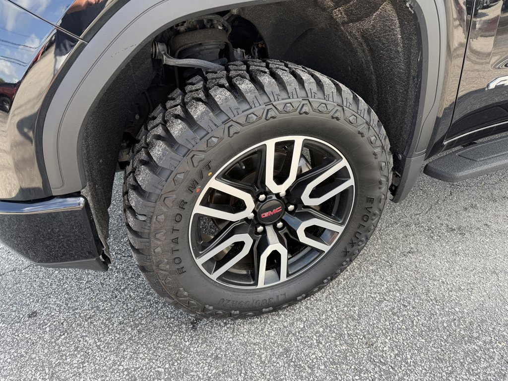 2021 GMC Sierra - $43,999
