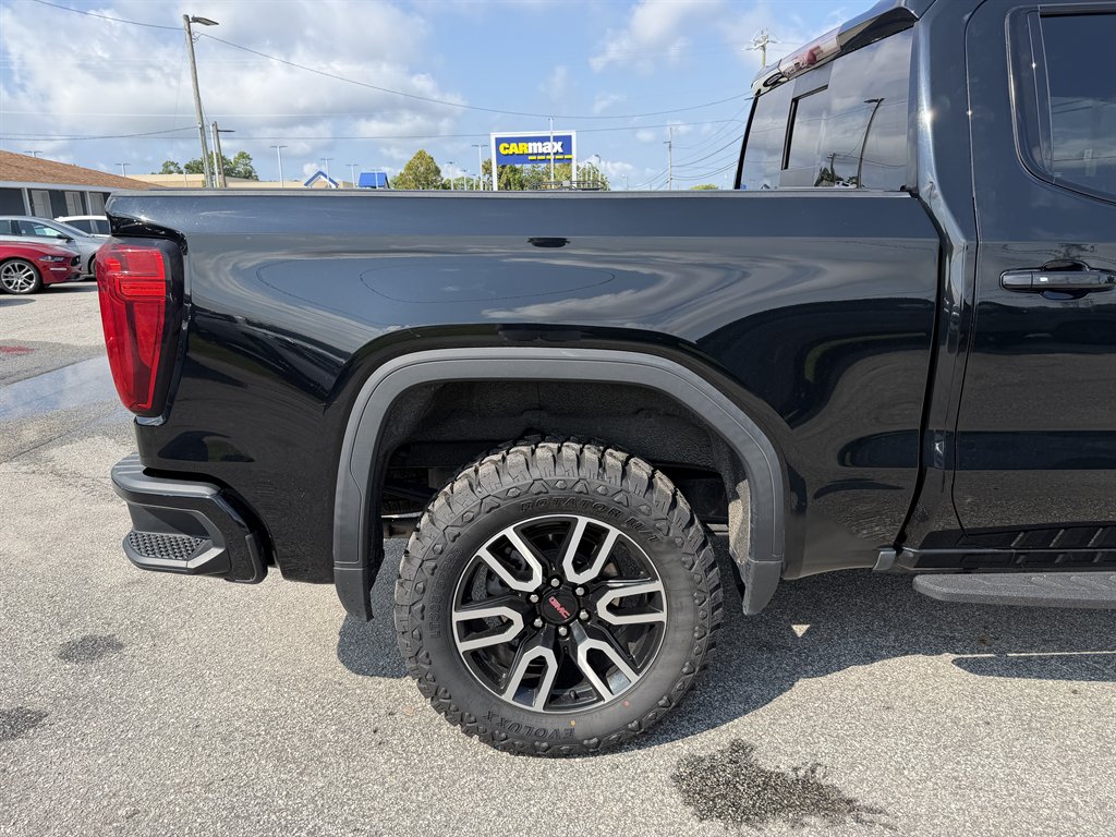 2021 GMC Sierra - $43,999