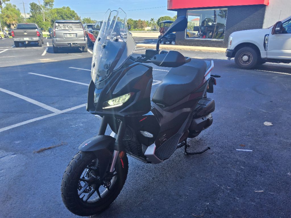 2027 Aprilia SR GT 400 - $7,249