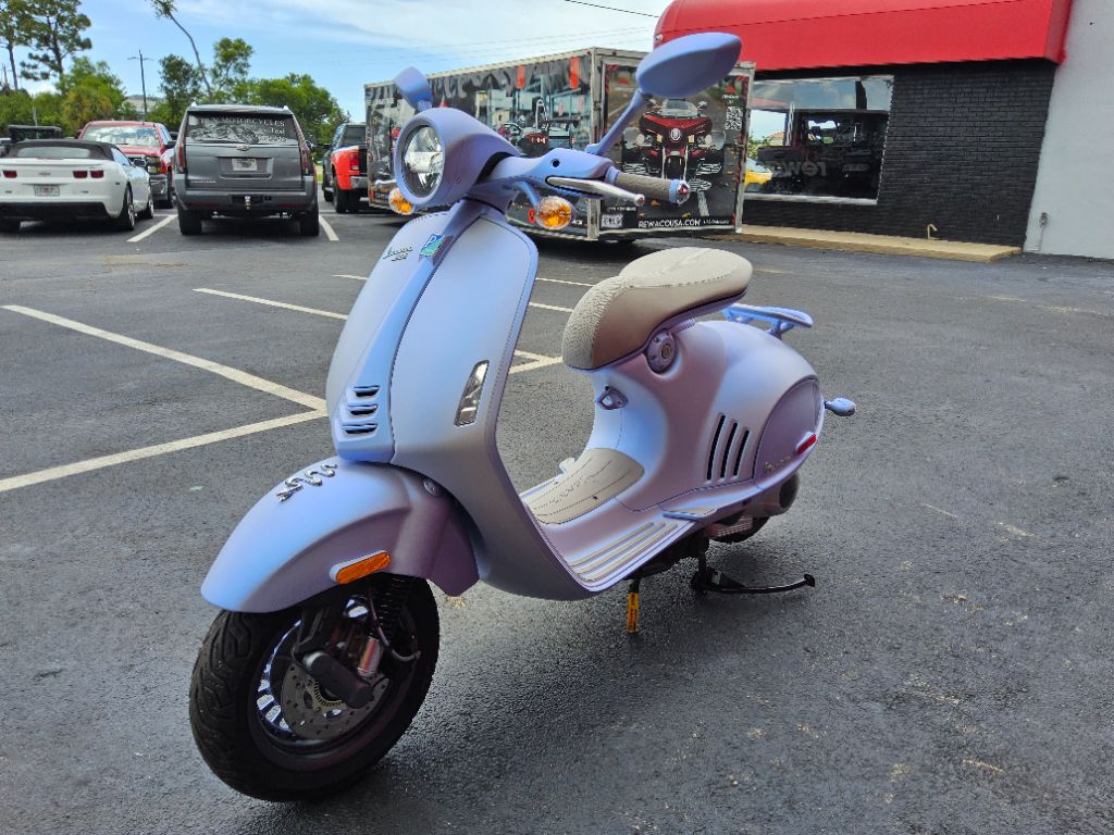 2025 Vespa 946 - $9,995