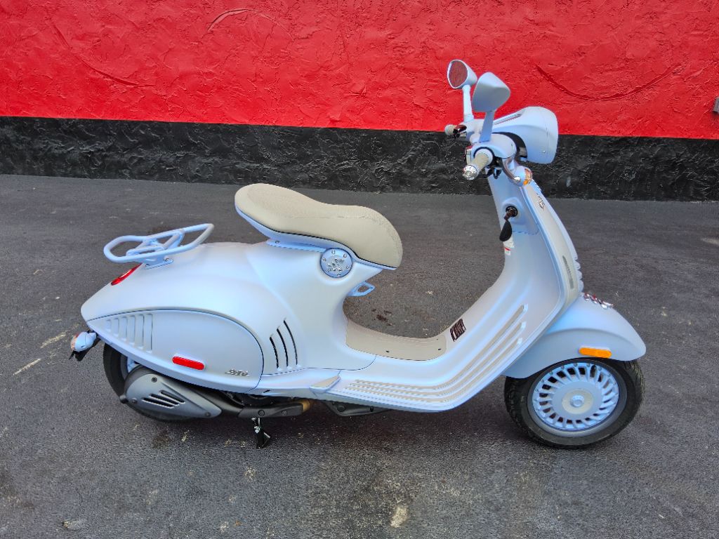 2025 Vespa 946 - $9,995