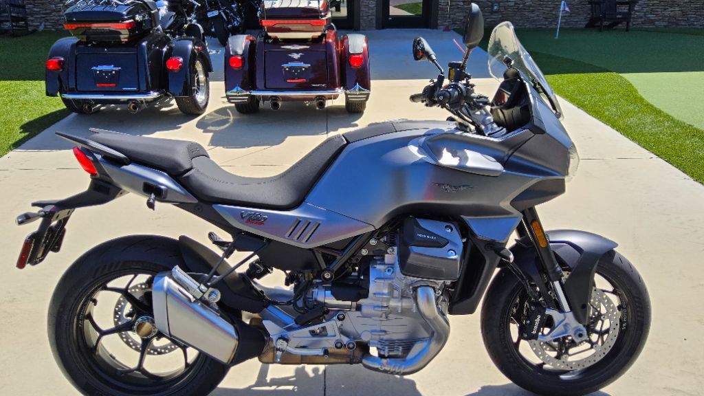 2025 Moto Guzzi V100 - $11,995