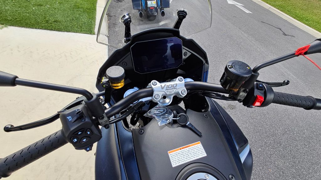 2025 Moto Guzzi V100 - $11,995