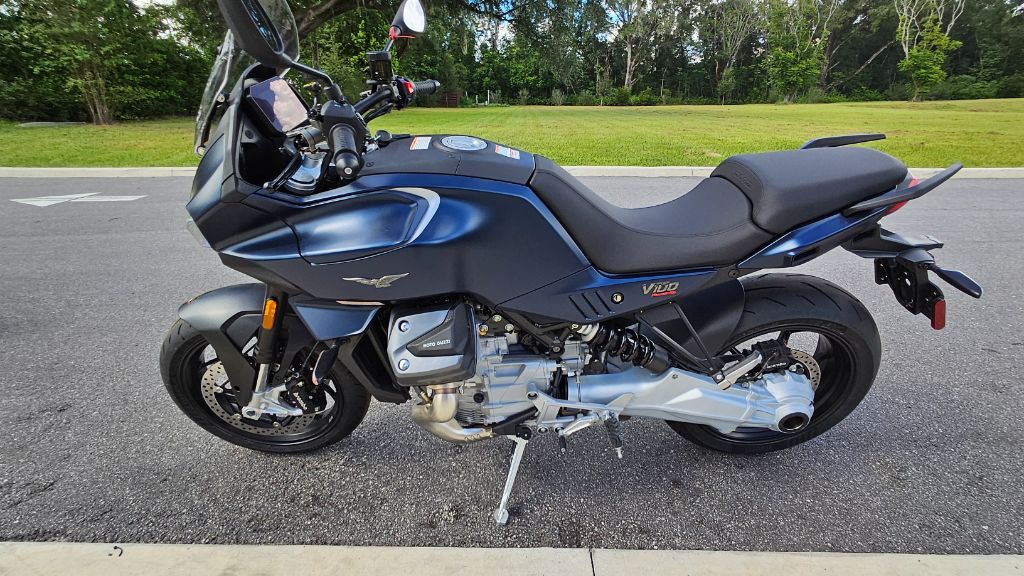 2025 Moto Guzzi V100 - $11,995