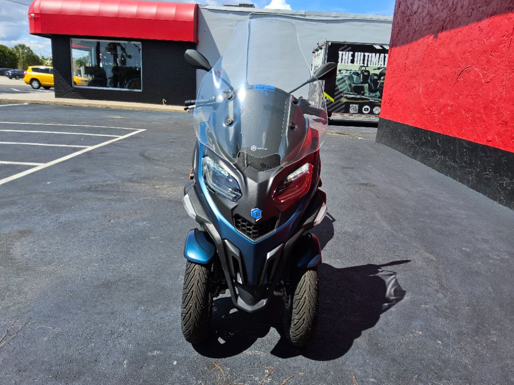 2025 Piaggio Mp3 - $9,995