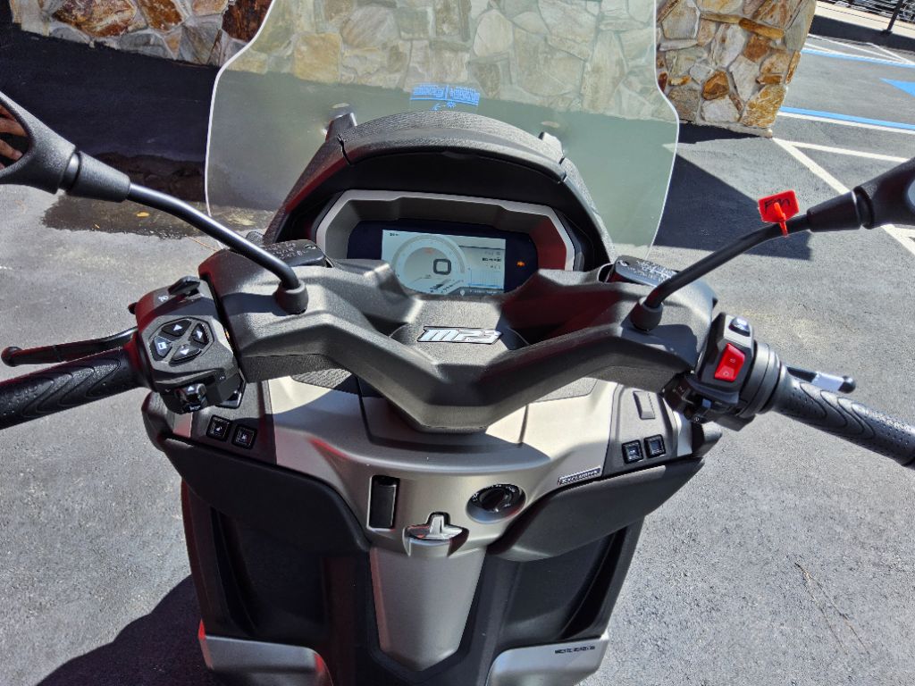 2025 Piaggio Mp3 - $9,995