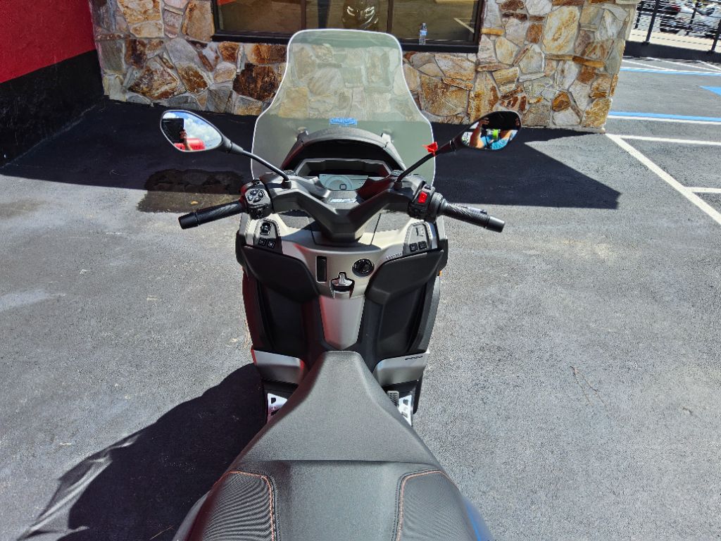 2025 Piaggio Mp3 - $9,995