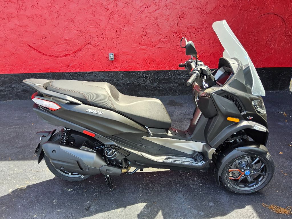 2025 Piaggio Mp3 - $9,995