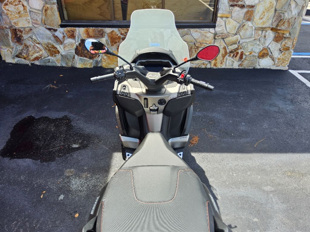 2025 Piaggio Mp3 - $9,995