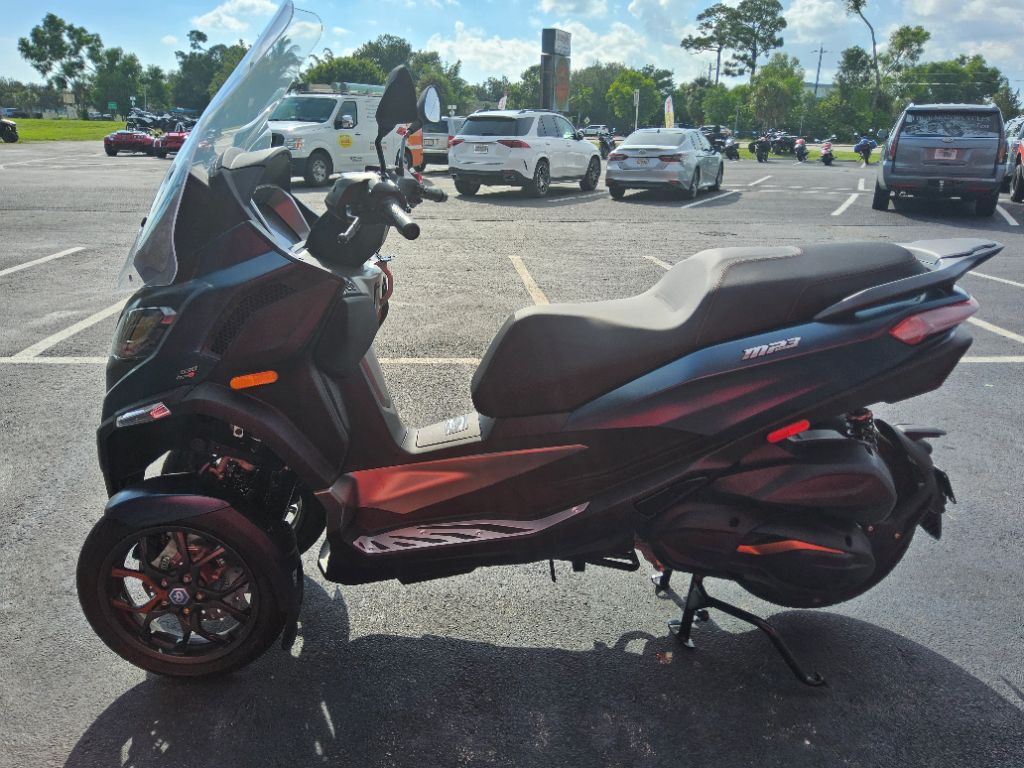2025 Piaggio Mp3 - $9,995