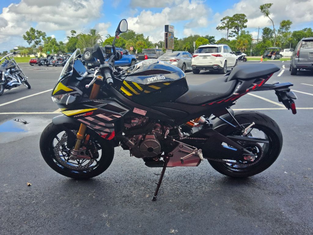 2027 Aprilia Tuono 660 - $11,599