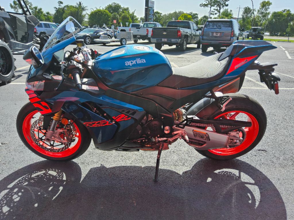 2027 Aprilia Rsv4 - $19,699