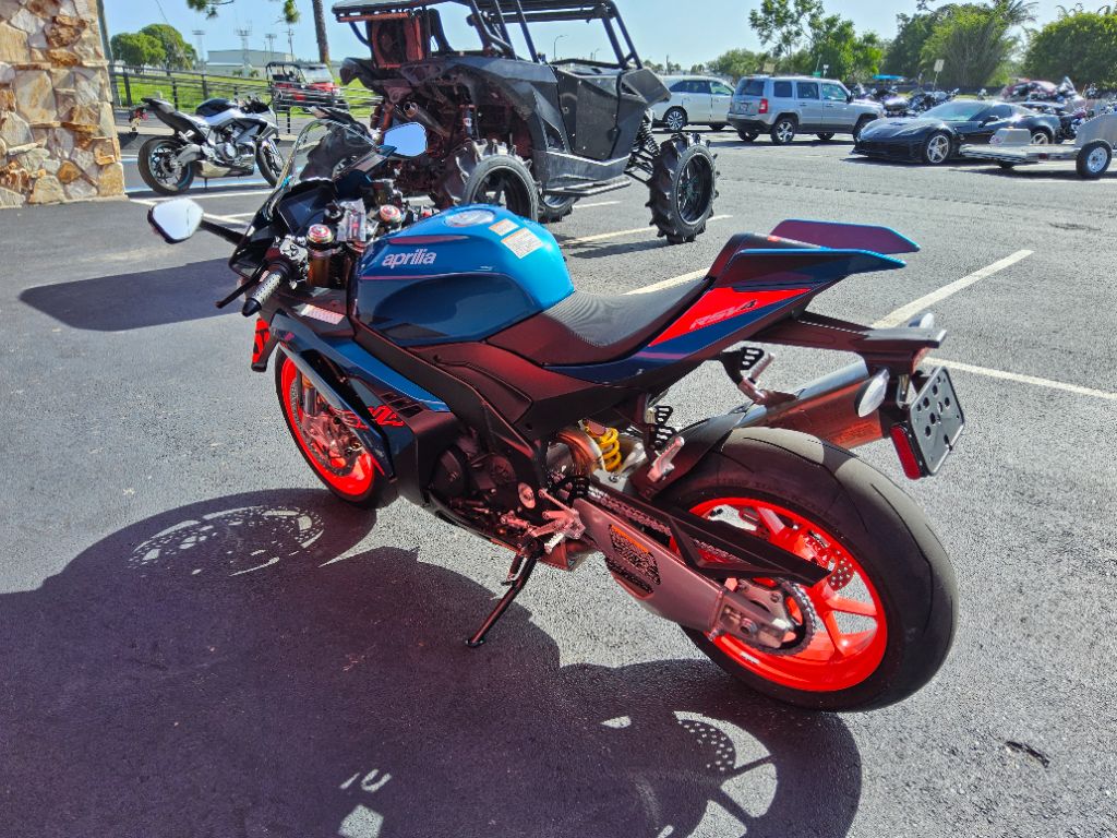 2027 Aprilia Rsv4 - $19,699