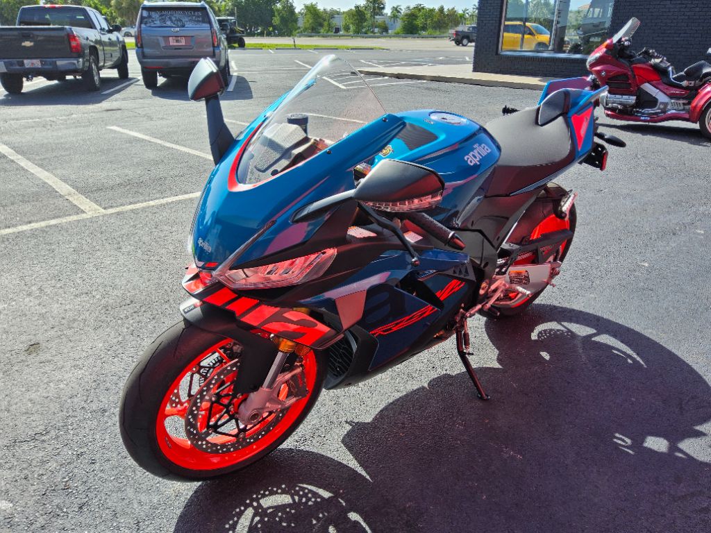 2027 Aprilia Rsv4 - $19,699